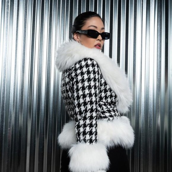 Checker Fur Coat -> Checker Fur Coat -> Checker Fur Coat -> Checker Fur Coat - Picture 3 of 12